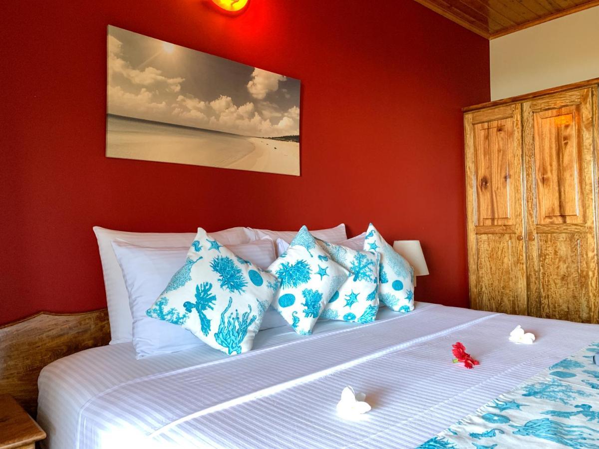 Exotic Guest House Anse Volbert Village Buitenkant foto