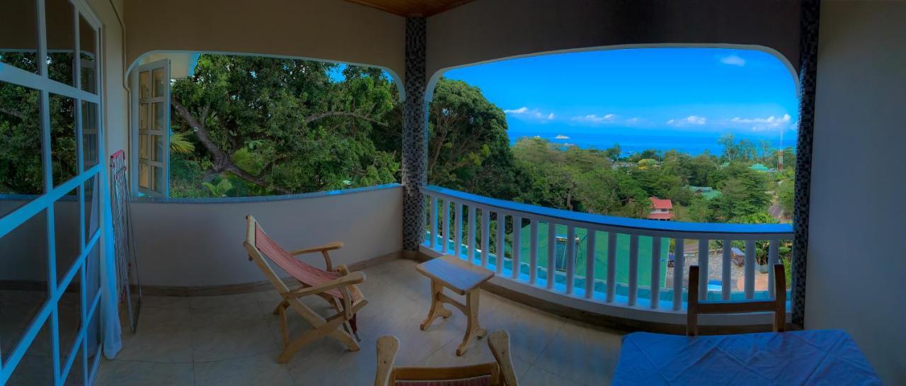 Exotic Guest House Anse Volbert Village Buitenkant foto