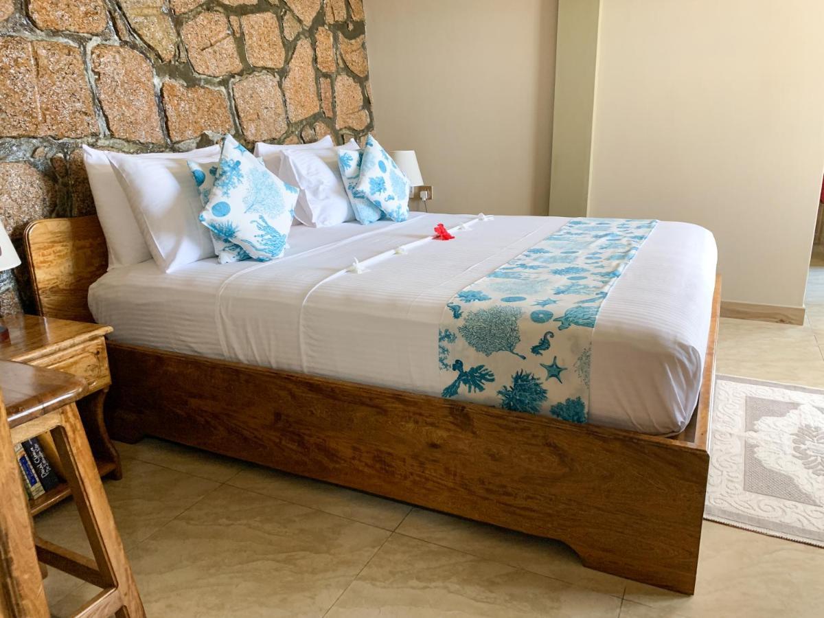 Exotic Guest House Anse Volbert Village Buitenkant foto