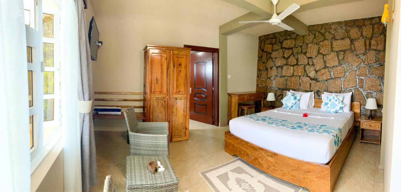 Exotic Guest House Anse Volbert Village Buitenkant foto