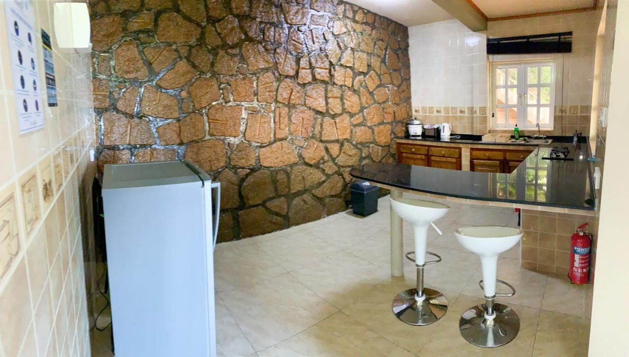 Exotic Guest House Anse Volbert Village Buitenkant foto
