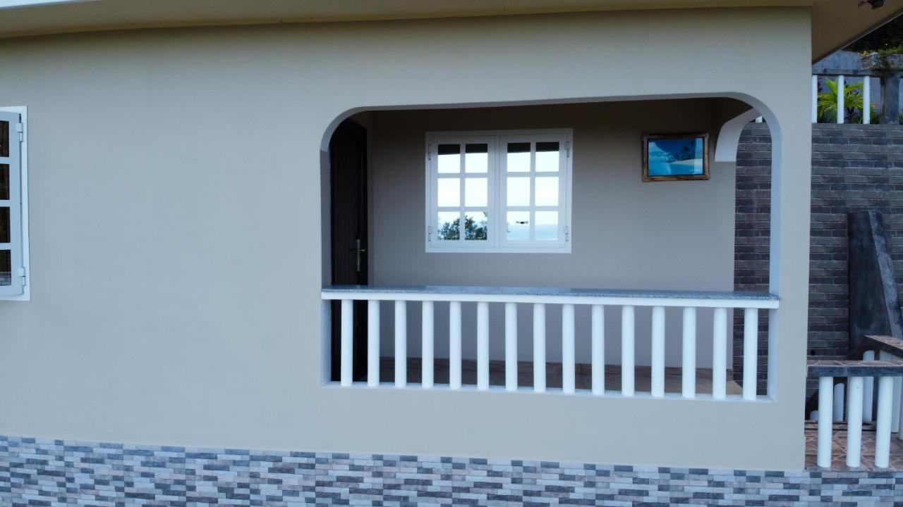 Exotic Guest House Anse Volbert Village Buitenkant foto