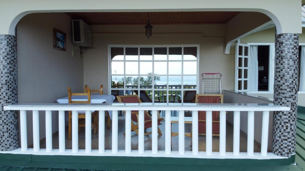Exotic Guest House Anse Volbert Village Buitenkant foto